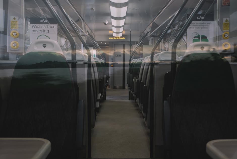 Systemy kabiny sanitarnych – podwieszane, stojące czy wpuszczane?